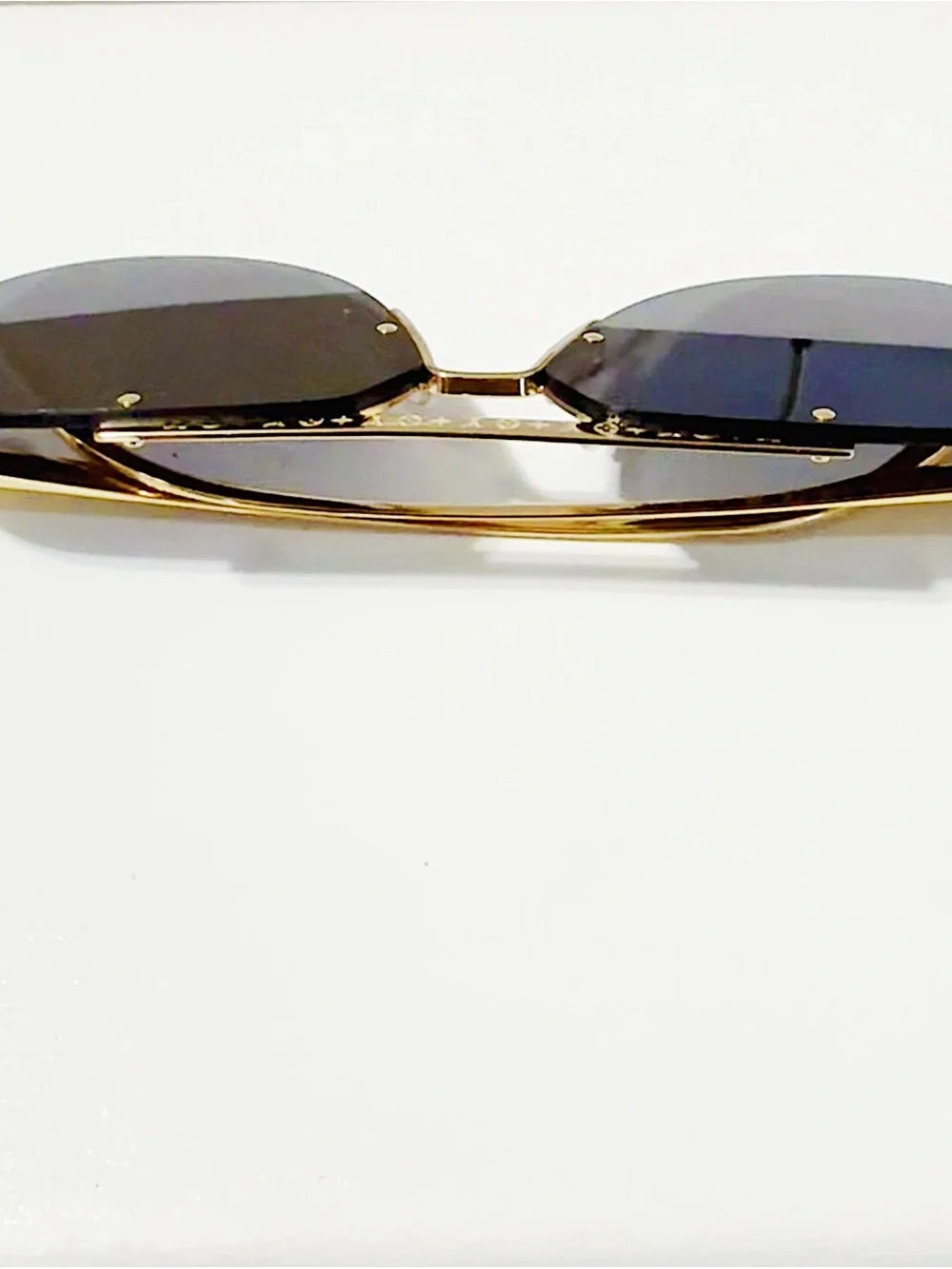 Louis Vuitton LV Ash 1.1 Millionaires Pilot Aviator Rimless Sunglasses Gold